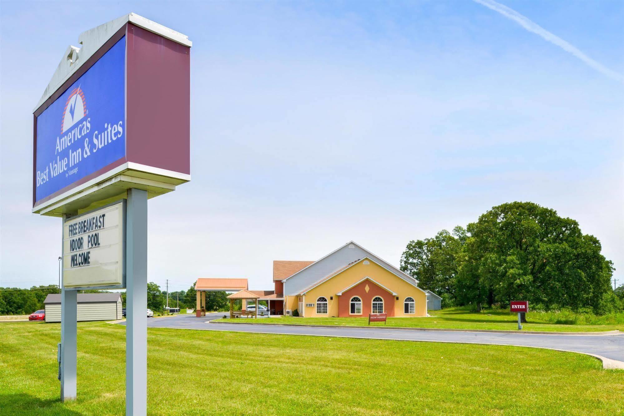 Super 8 By Wyndham Lake Of The Ozarks Eldon Экстерьер фото